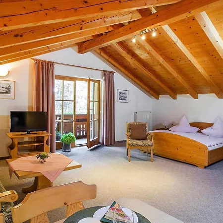 Hébergement de vacances Inviting In With Sauna And Balcony Bayerisch Gmain